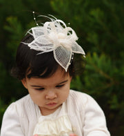 Bridal Fascinator for women or girls. Great for weddings,  parties or any other special occasions.